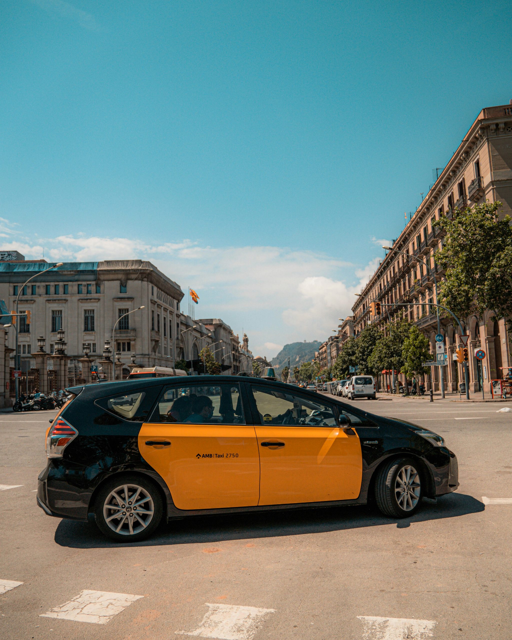 Taxi Barcelona disponible 24 horas